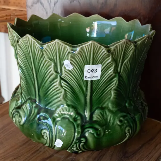 green leaf themed jardiniere H225