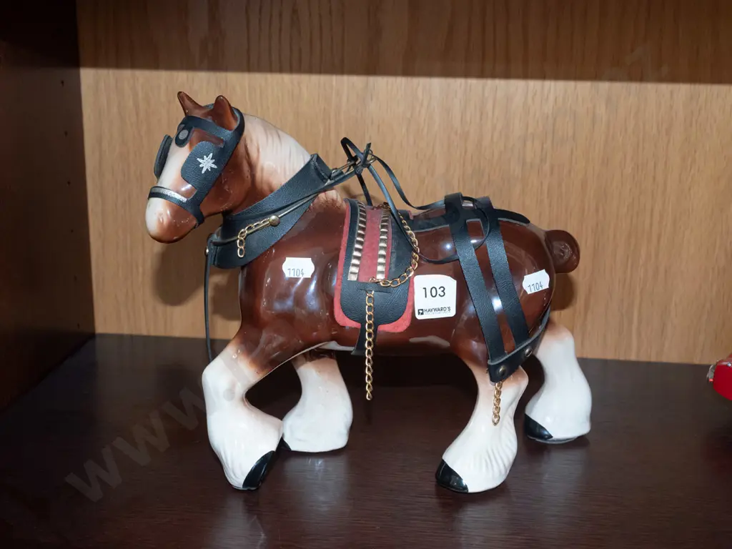 Clydesdale figurine H23 Image 1++