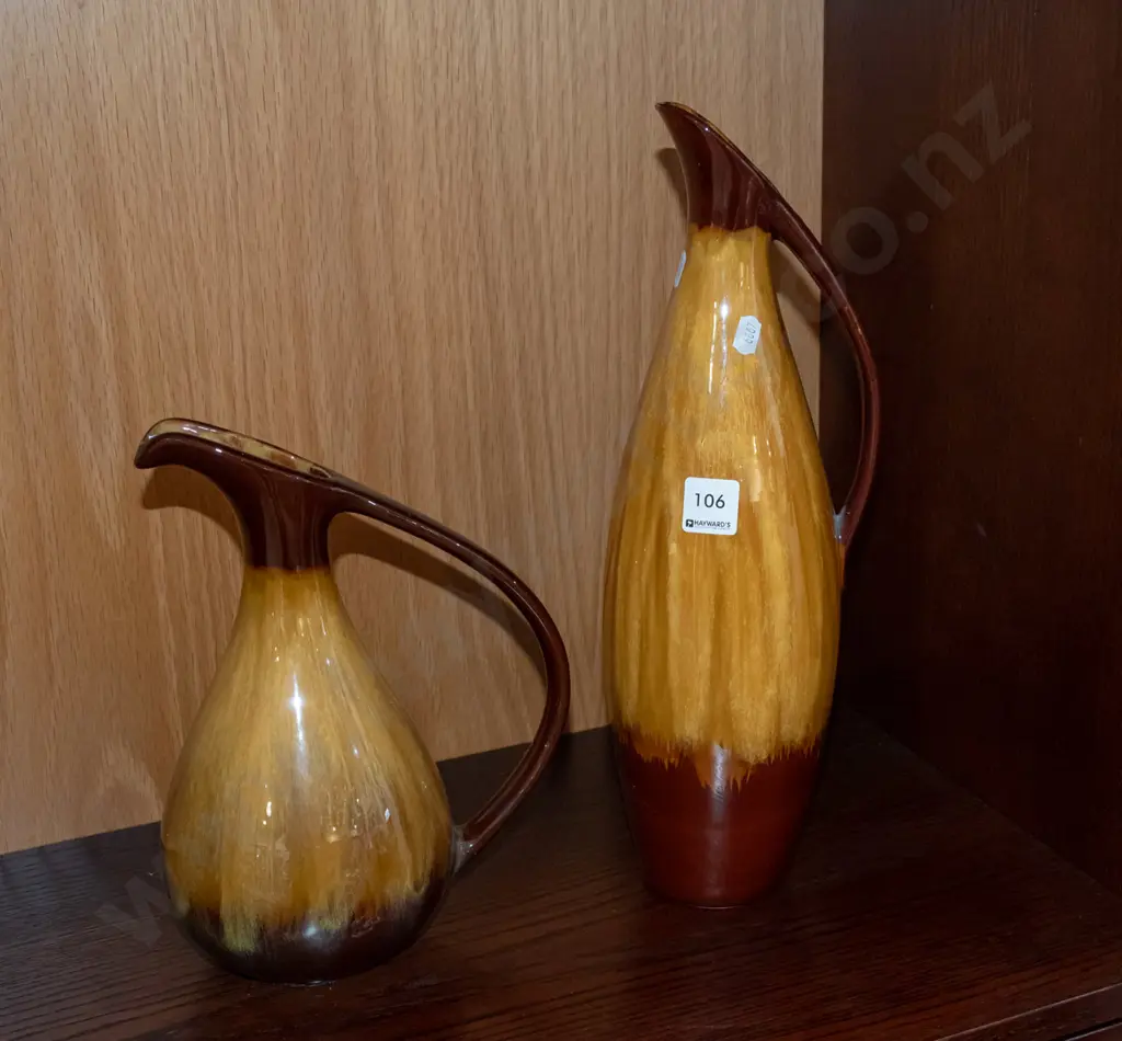 2x Blue Mountain ewer vase Tallest H400 Image 1++
