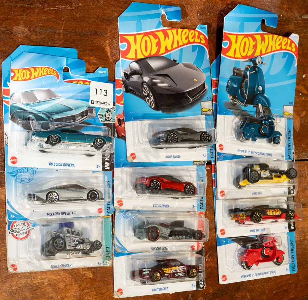 11x as new carded Hotwheels vehicles Image 1++