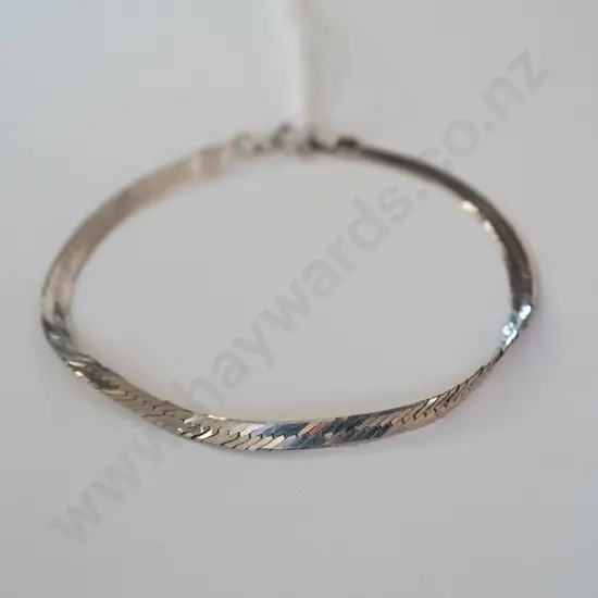 sterling silver herring bone bracelet