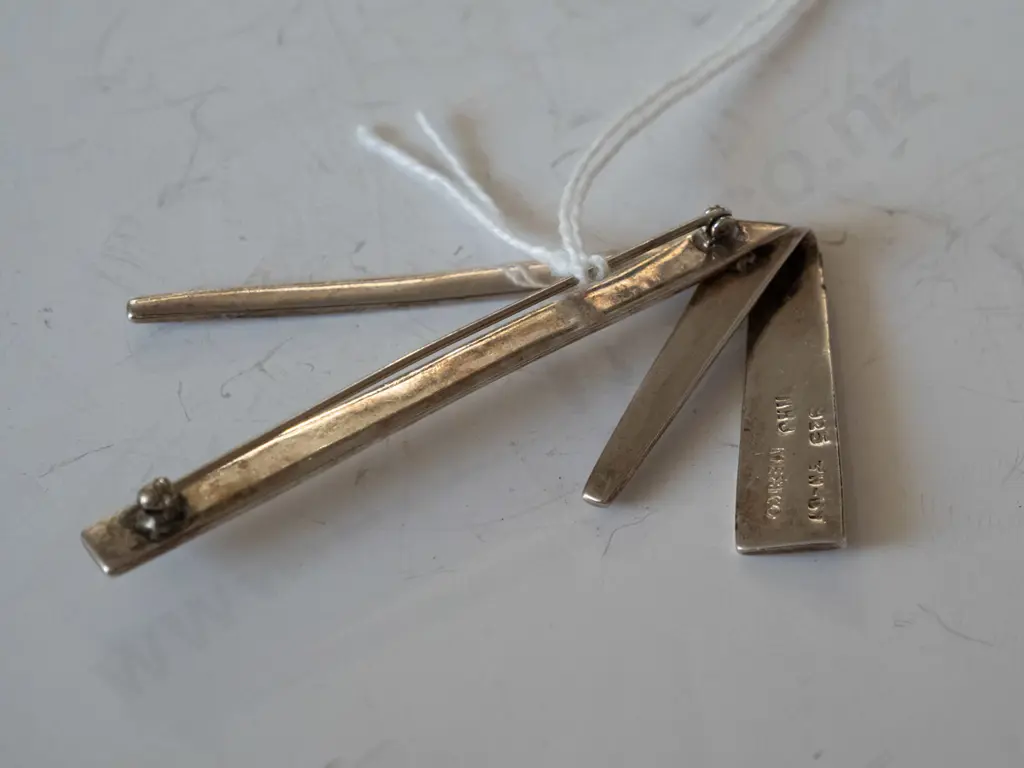 Mexican sterling silver brooch 15gm Image 1++