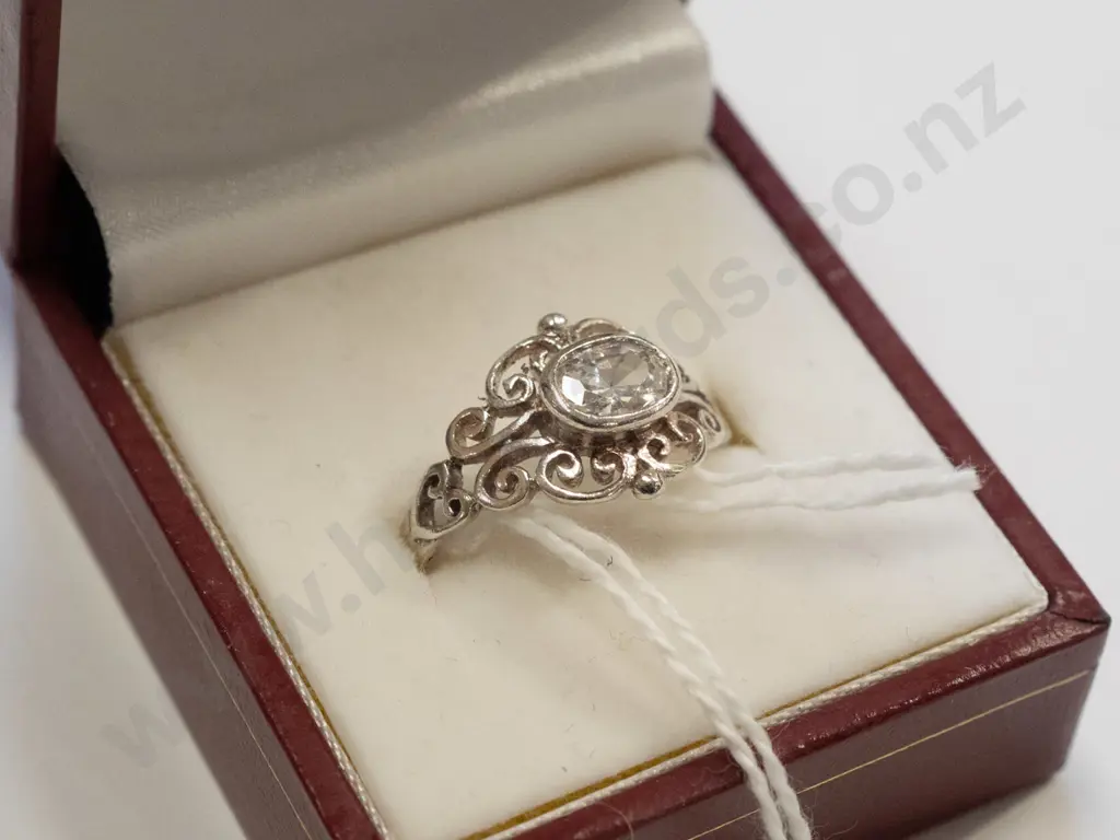 sterling silver zircon scroll work ring 3gm Image 1++