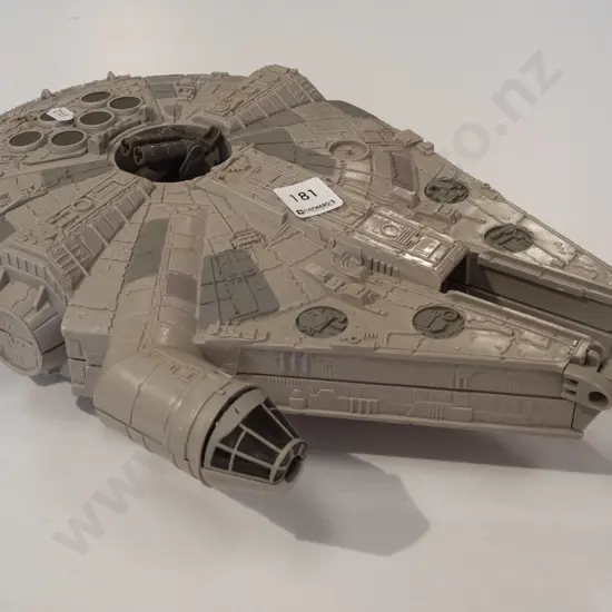 model of Millenium Falcon