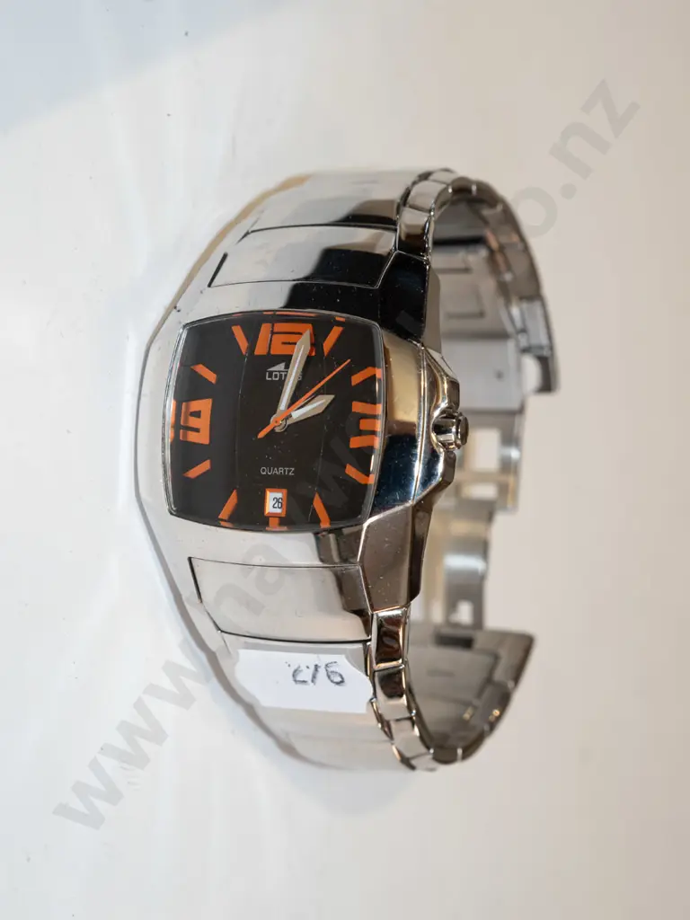cased Lotus gent's watch, needs new battery Image 1++