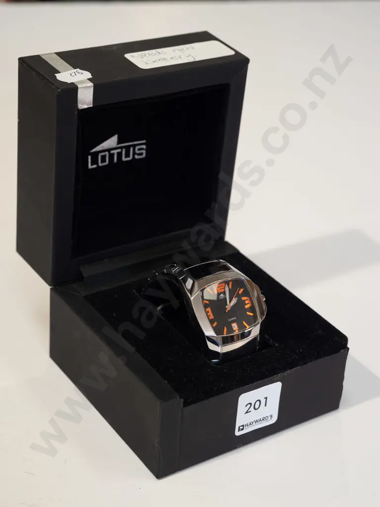 cased Lotus gent's watch, needs new battery Image 1++