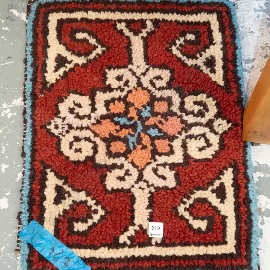 small hand tufted rug - creams, reds, blues L550 W400