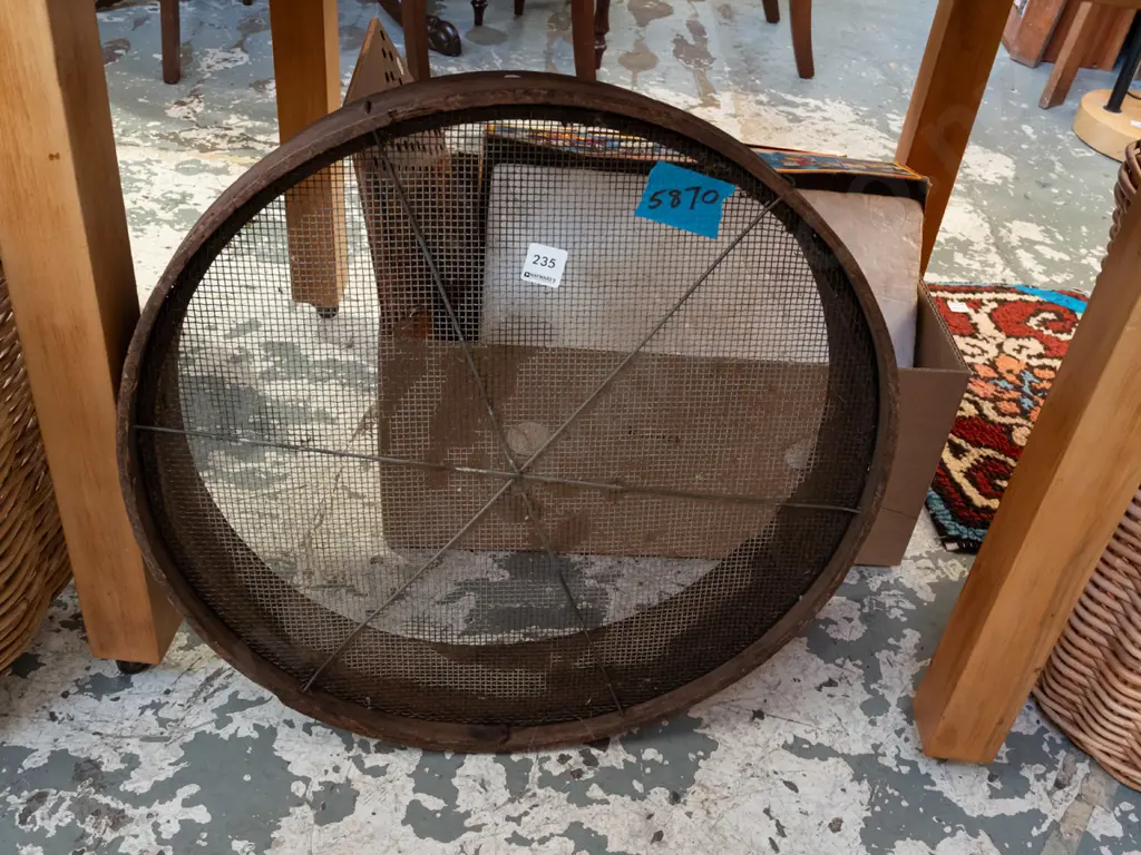 garden sieve Image 1++