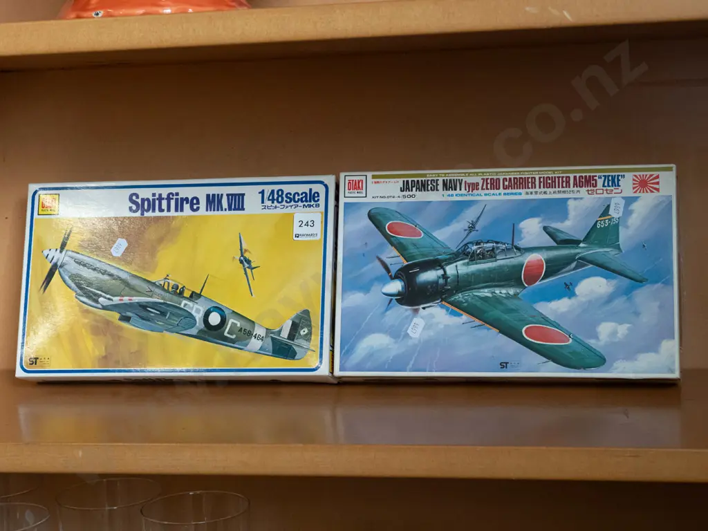 2x scale model yet to be assembled aircraft Image 1++