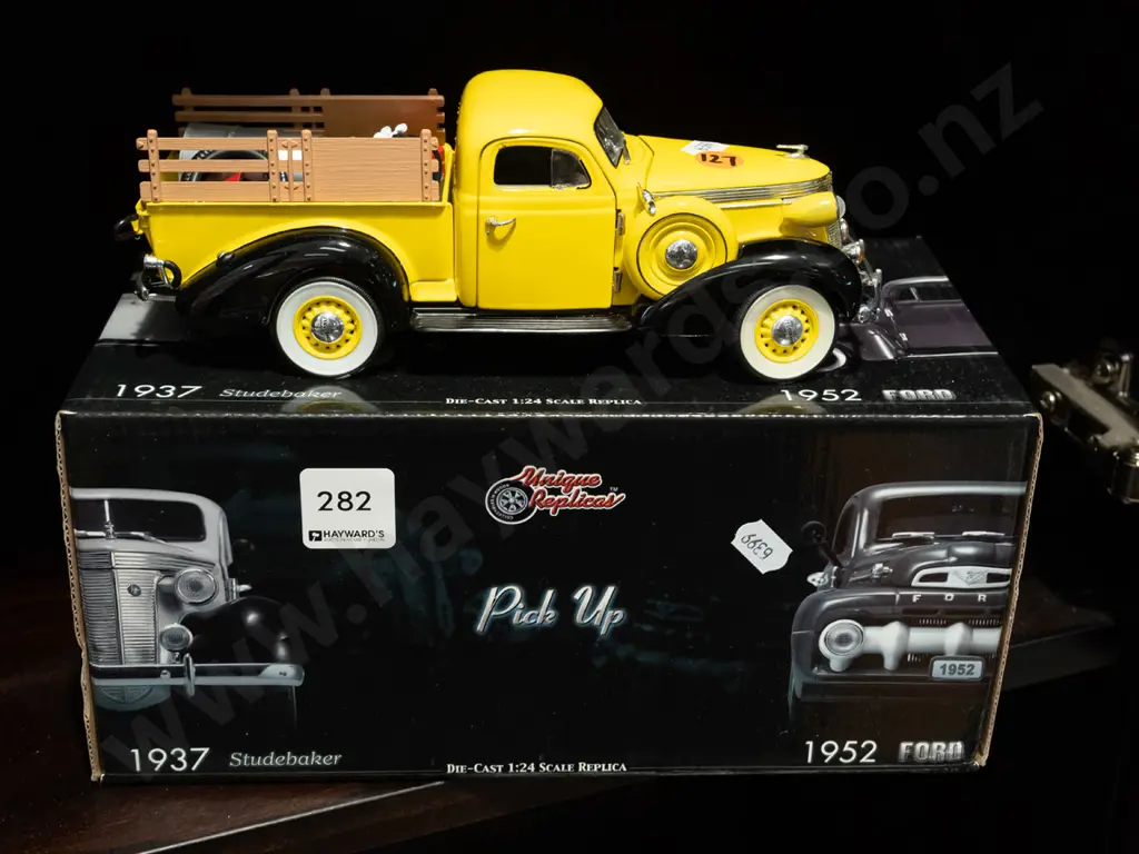 diecast model vehicle of 1937 Studebaker truck Image 1++