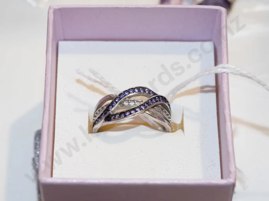 sterling silver amythest ring 3gm Image 1++