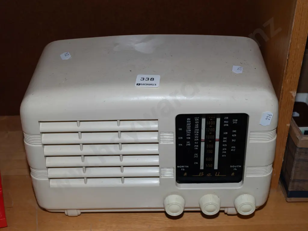 Bell mantle radio Image 1++