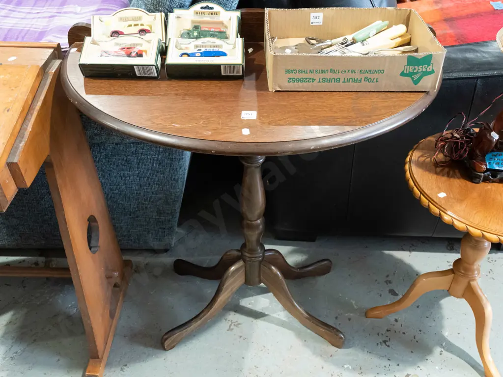 mahogany veneer half round hall table H750 W80 D420 Image 1++