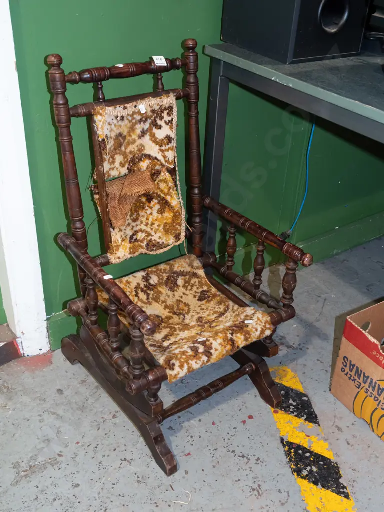 child's Dexter rocking chair Image 1++