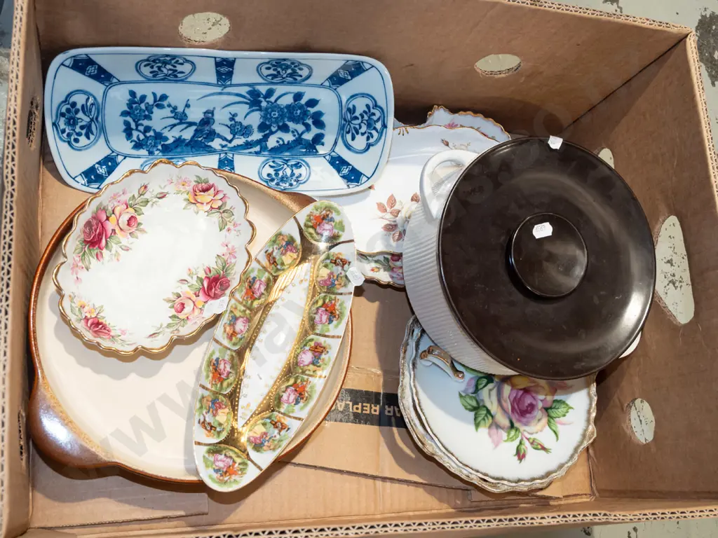 box; lidded casserole, various dishes Image 1++