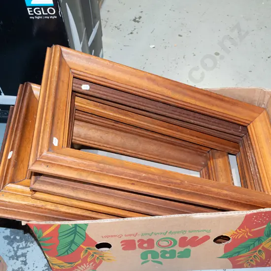 box; 6x Indonesian hardwood picture frames H580 W330