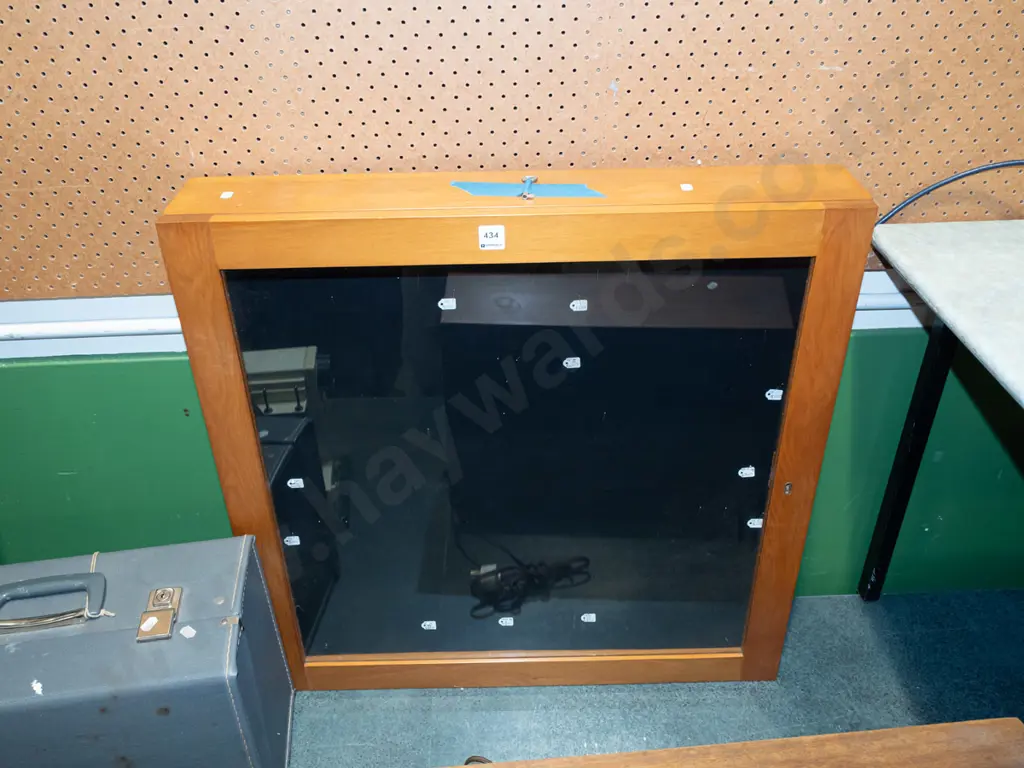 wall mounted lockable display case - key in office H700 W700 D120 Image 1++