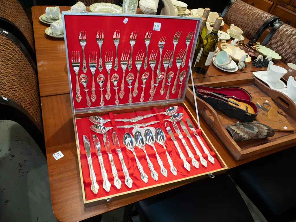 silver plated stainless steel canteen and cutlery Image 1++