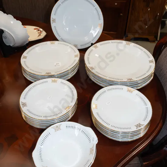 Noritake Blakely dinner items; plates, bowls