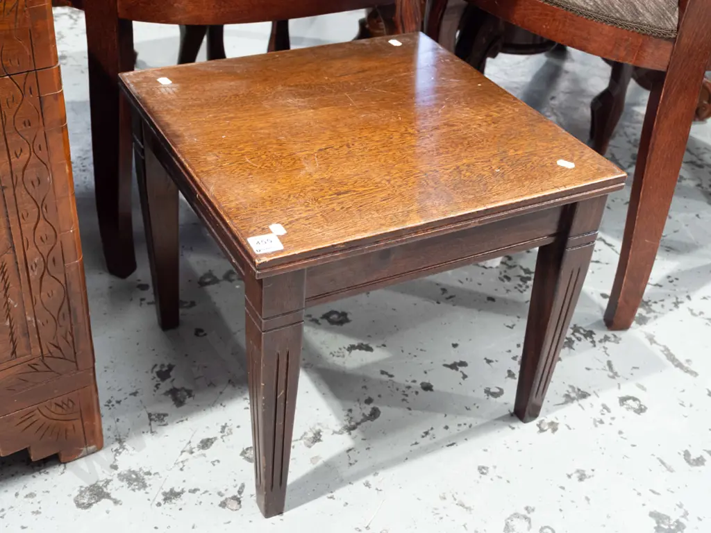 small mahogany end table H360 W410 D405 Image 1++