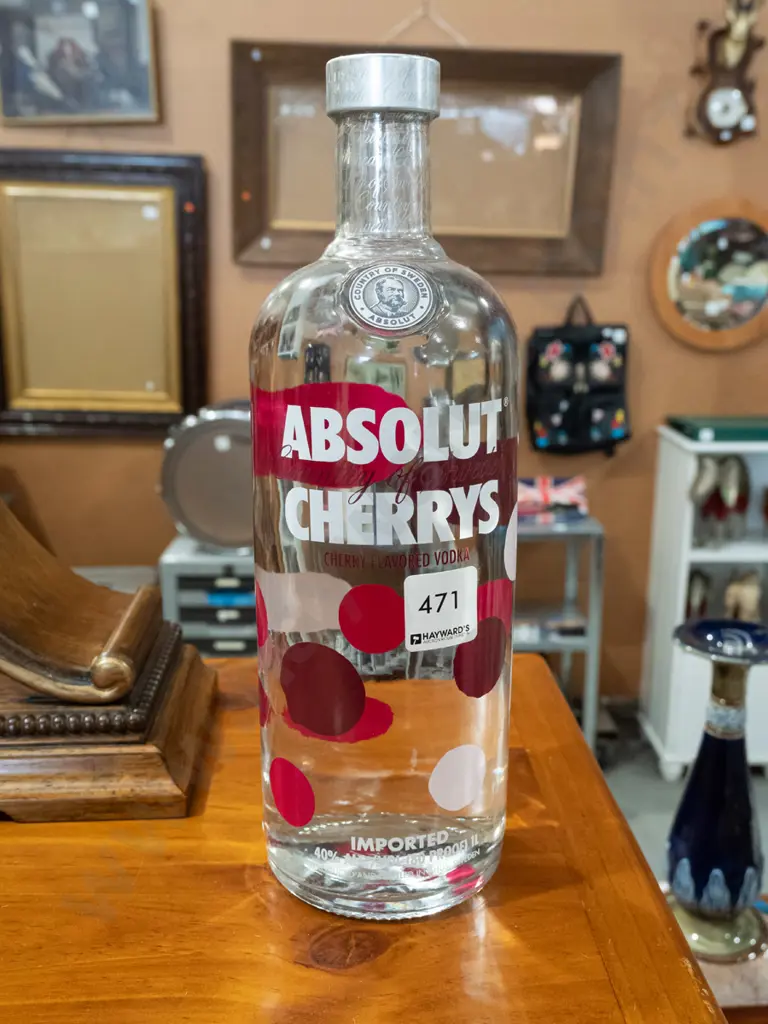 1L Absolut cherry vodka Image 1++