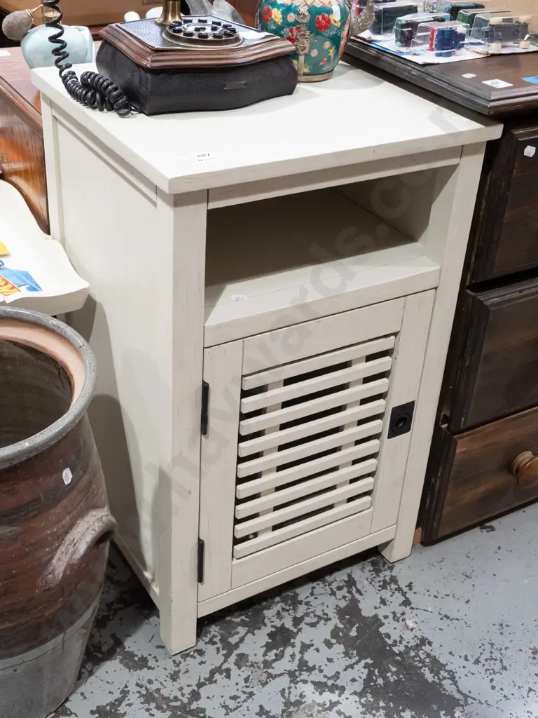 painted wooden single slat door bedside cabinet Image 1++