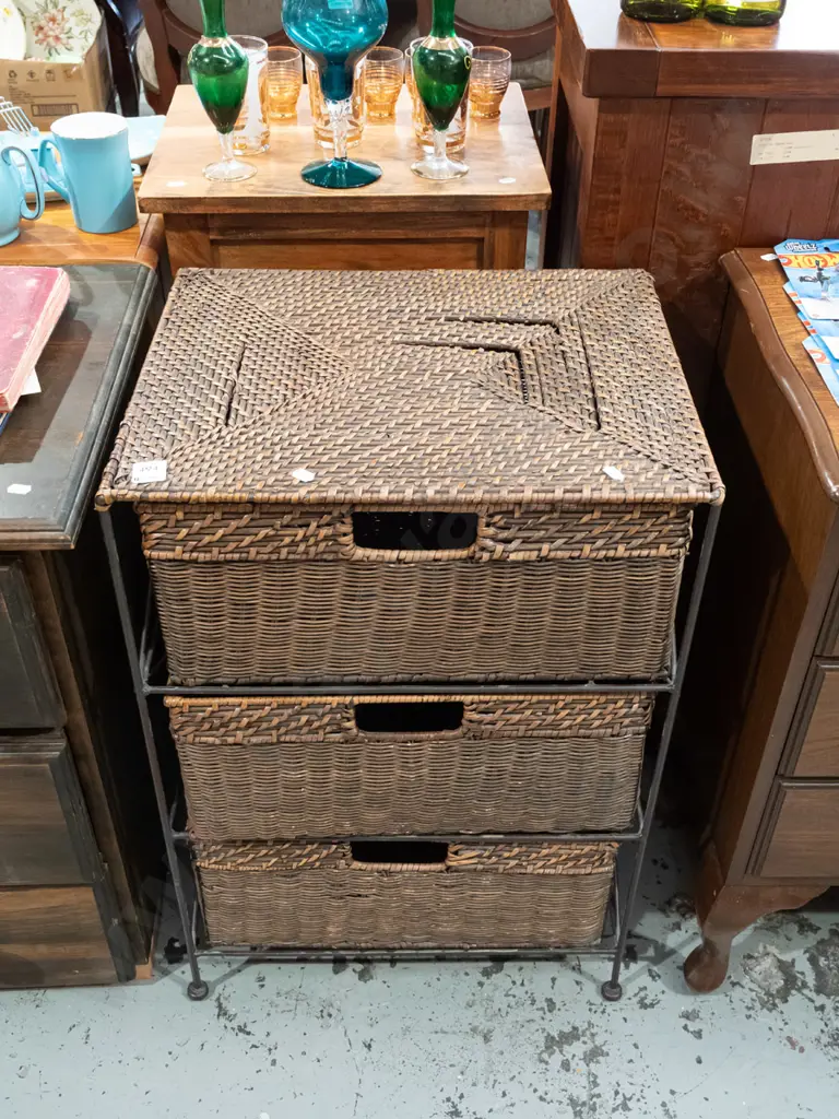 woven cane chest with 3x drawer/baskets H700 W470 D385 Image 1++