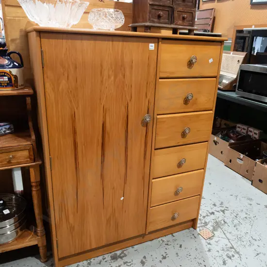 solid rimu 6 drawer 1 door manrobe H1210 W940 D400
