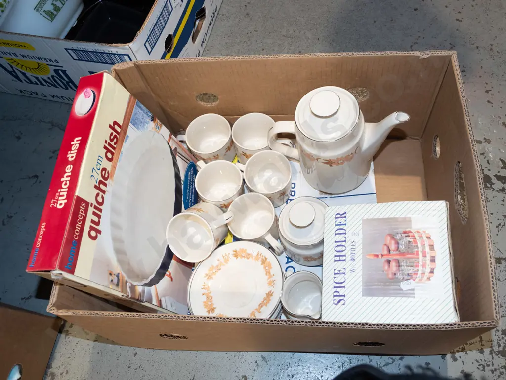box; coffee set, spice holder, quiche dish Image 1++
