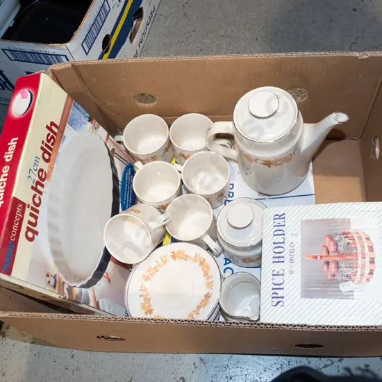 box; coffee set, spice holder, quiche dish