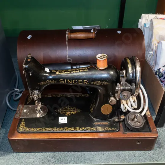 table top Singer electric sewing machine