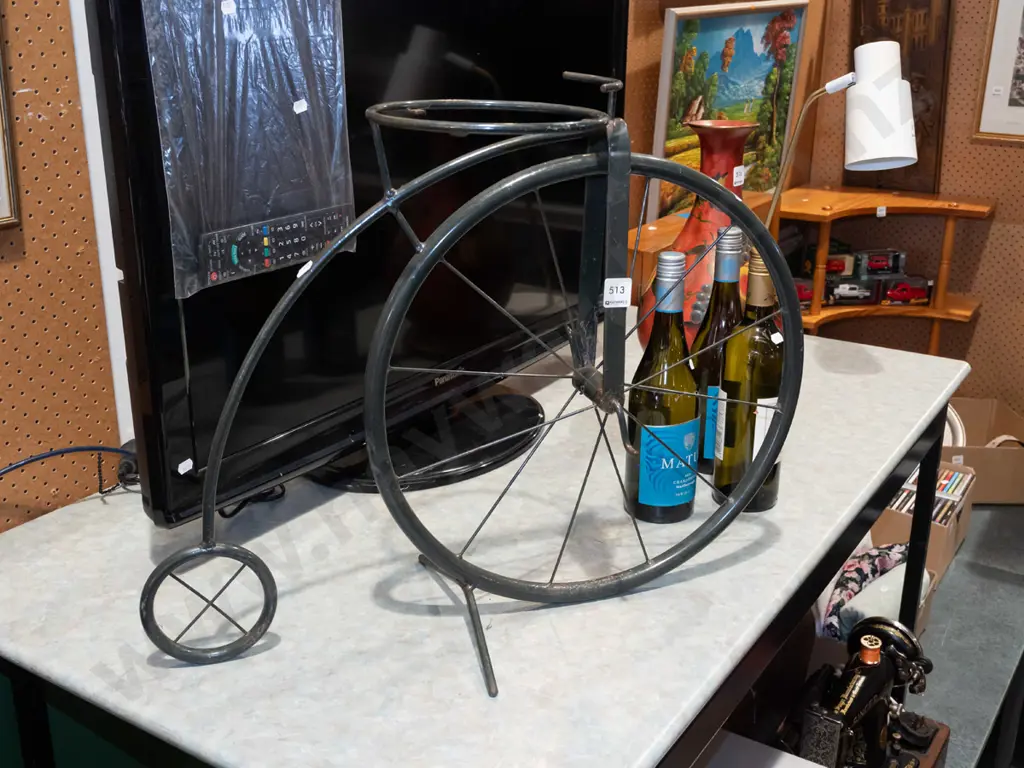 penny farthing style jardiniere stand H490 Image 1++