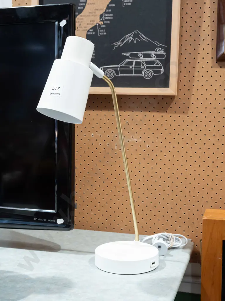 modern metal and brass plated desk lamp Image 1++