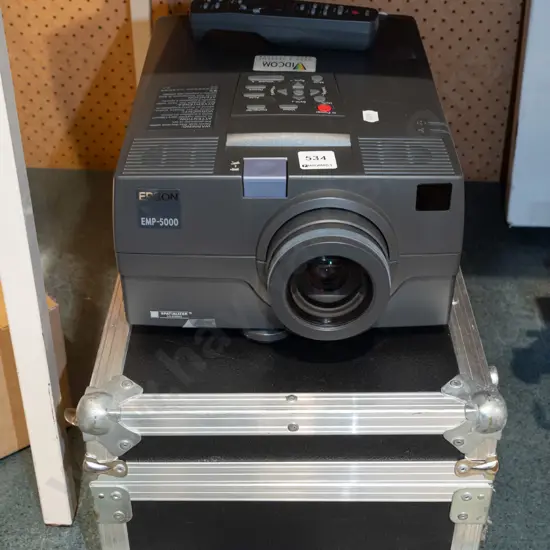 Epson EMP 5000 data projector and case
