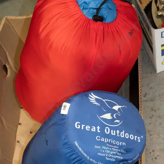 box; 2 sleeping bags