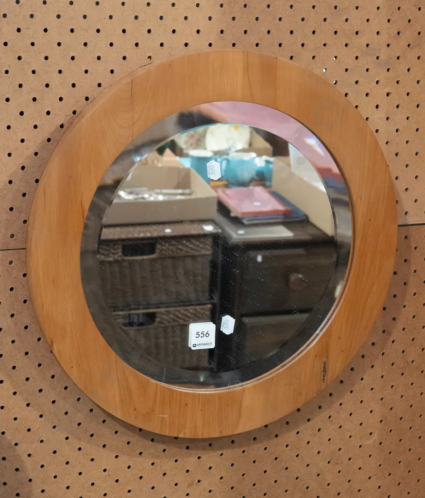 rimu circular bevelled edge mirror Diam390 Image 1++