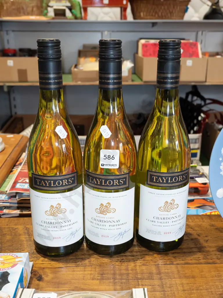 3x Taylors chardonnay 2019 Image 1++