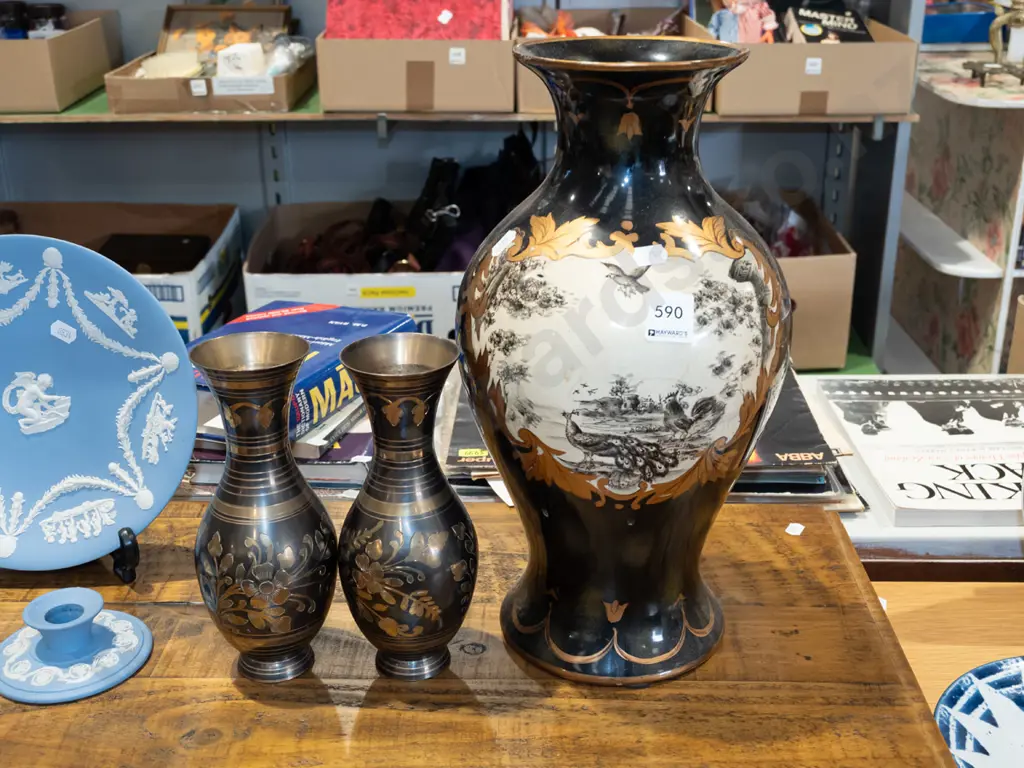 Italian style vase, 2x etched brass vases Tallest H370 Image 1++