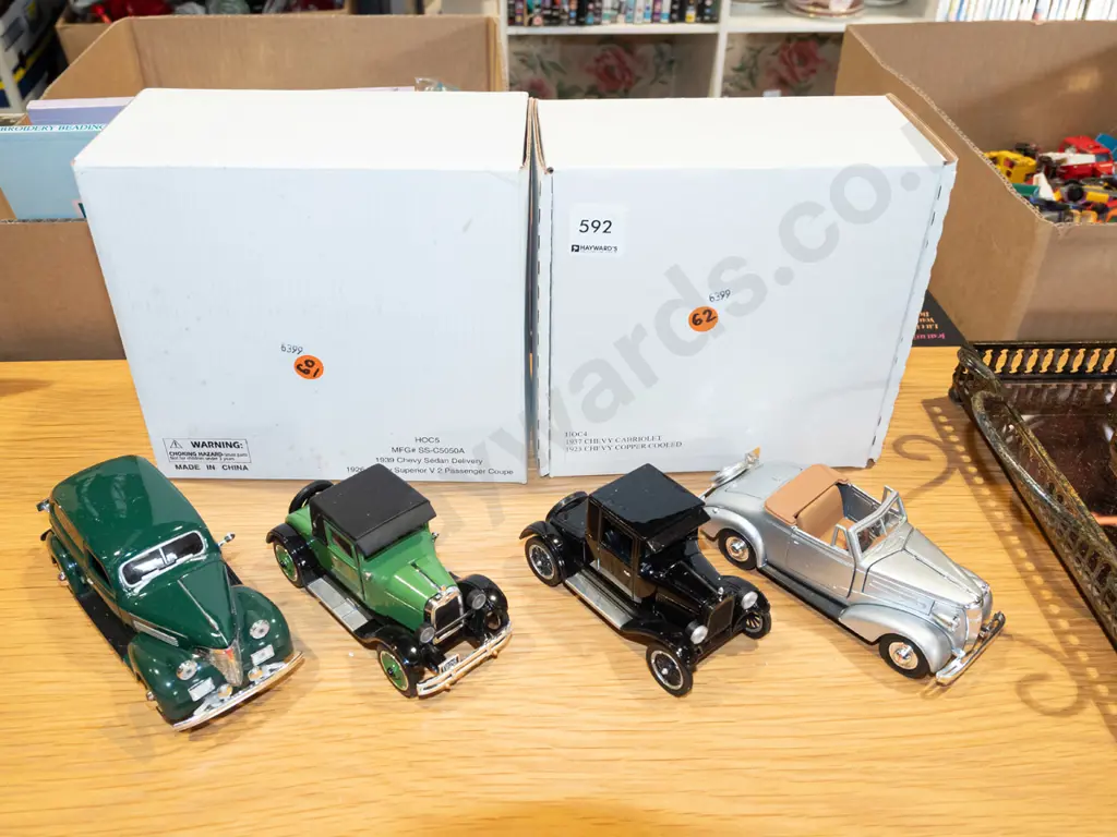 4x diecast model vehicles Image 1++