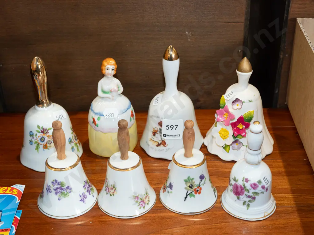 8x ceramic bells Image 1++