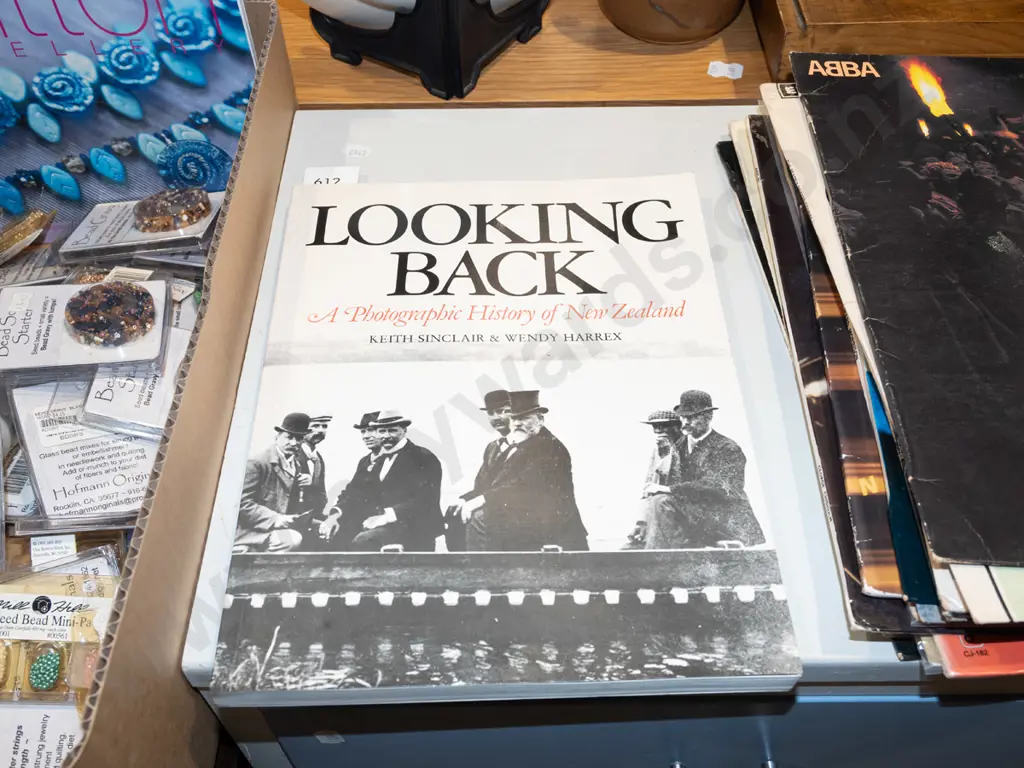 Looking Back historic photography in New Zealand book Image 1++