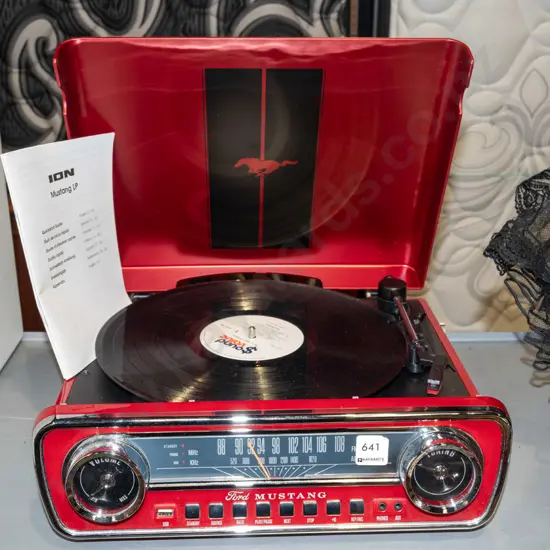 Ion Mustang turntable