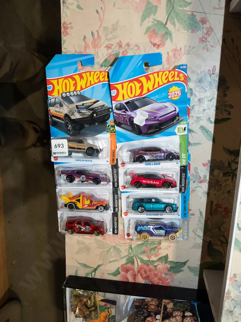 8x as new carded Hotwheels vehicles Image 1++
