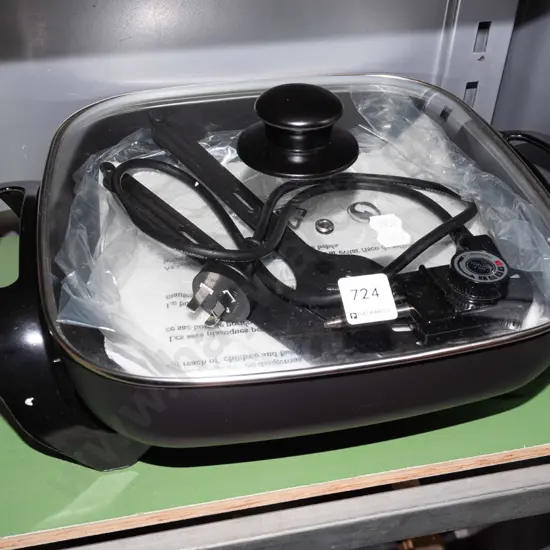 electric frying pan
