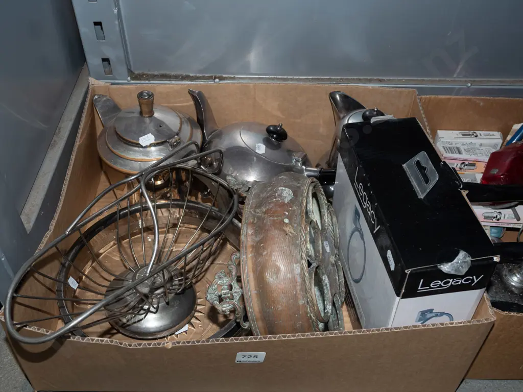 box; teapots, towel ring, glass bowl etc Image 1++