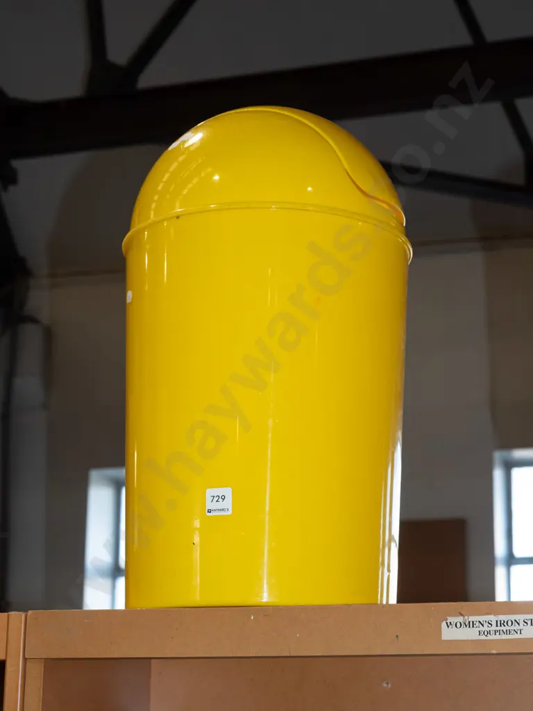 yellow plastic rubbish bin H500 Image 1++