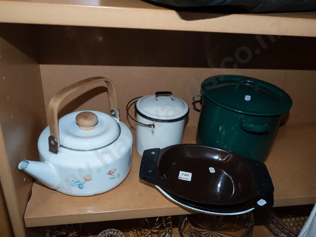 shelf; enamel plates, pots, teapot Image 1++
