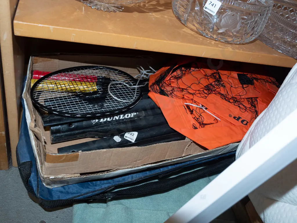 well used portable badminton set in carry case Image 1++