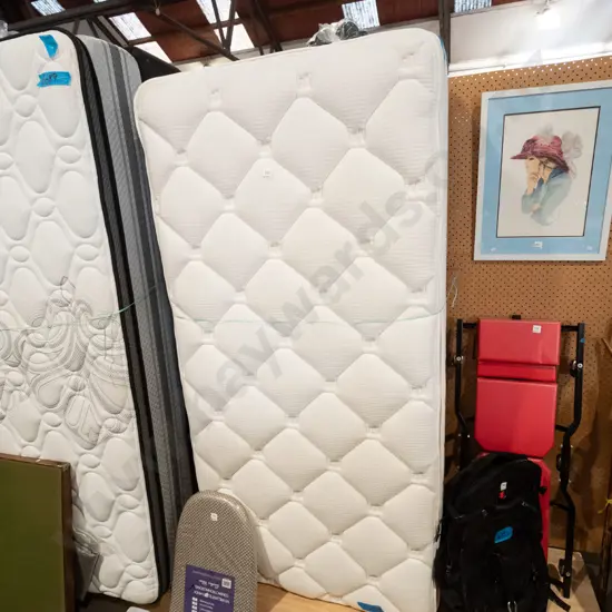 Sleepmaker Home Collection single bed base and mattress