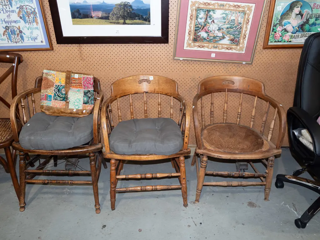3x restorer's spindle back oak chairs Image 1++